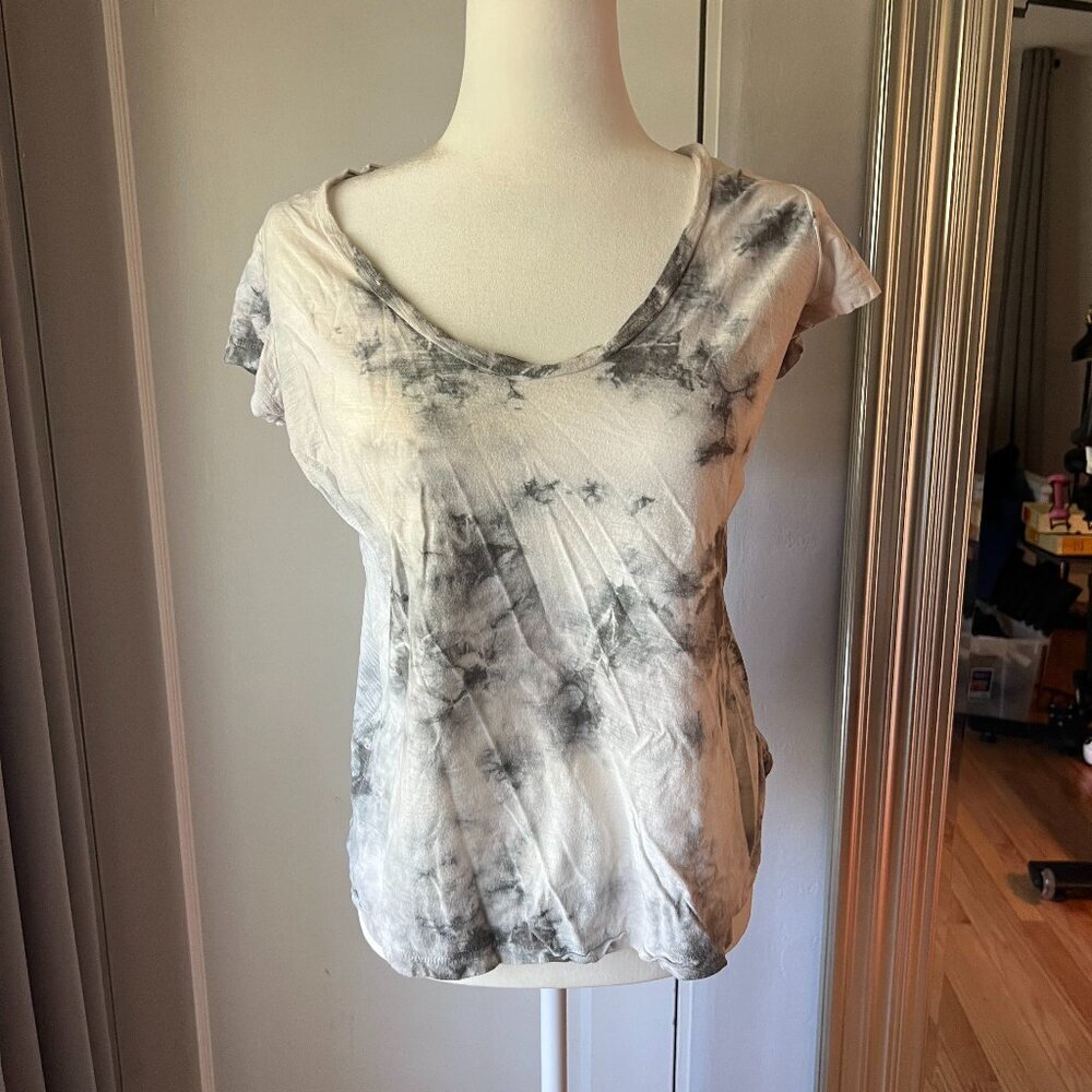 James Perse tie dye T-shirt deep neck size 2 (Medium)